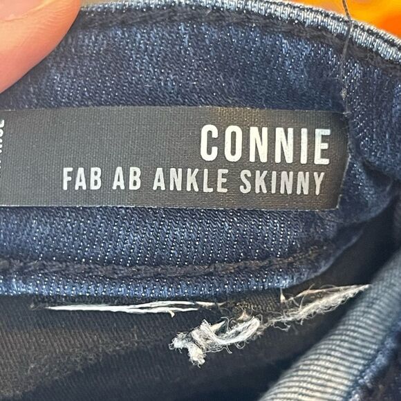 Kut from the Kloth Connie Fab AB ankle skinny distressed jeans, size 4‎ - Picture 16 of 16